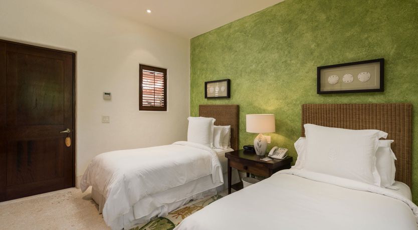 Photo of A Stretch of Paradise