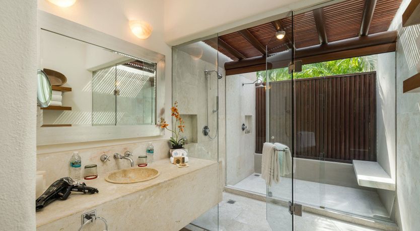 Photo of A Stretch of Paradise