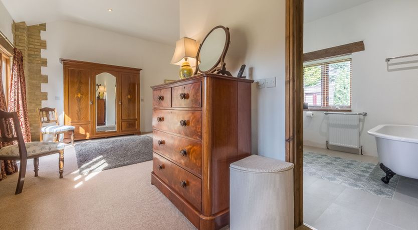 Photo of The Old Hamlet