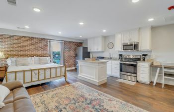 Statesboro Charm Holiday Home