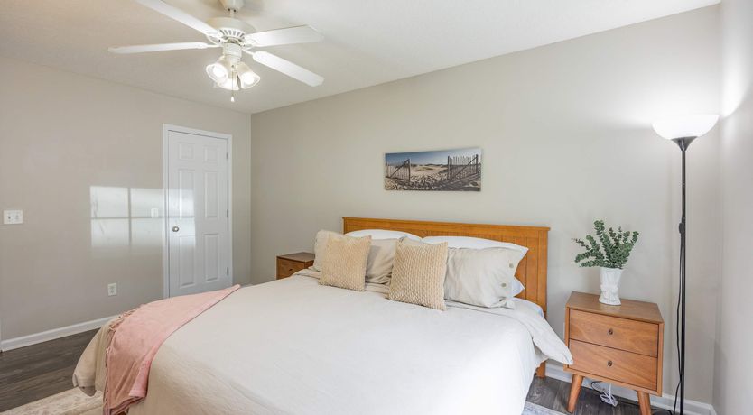 Photo of Georgia Rose