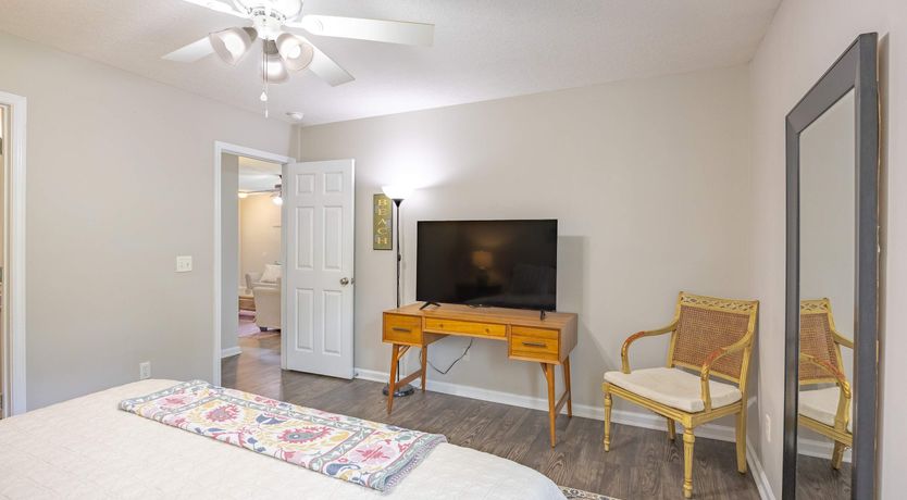 Photo of Georgia Rose