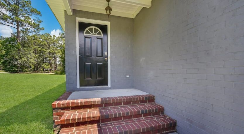 Photo of Georgia Rose