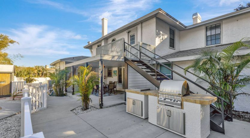 Photo of Palm Mansion