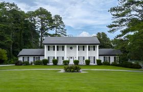 Photo of voyageatl-manor