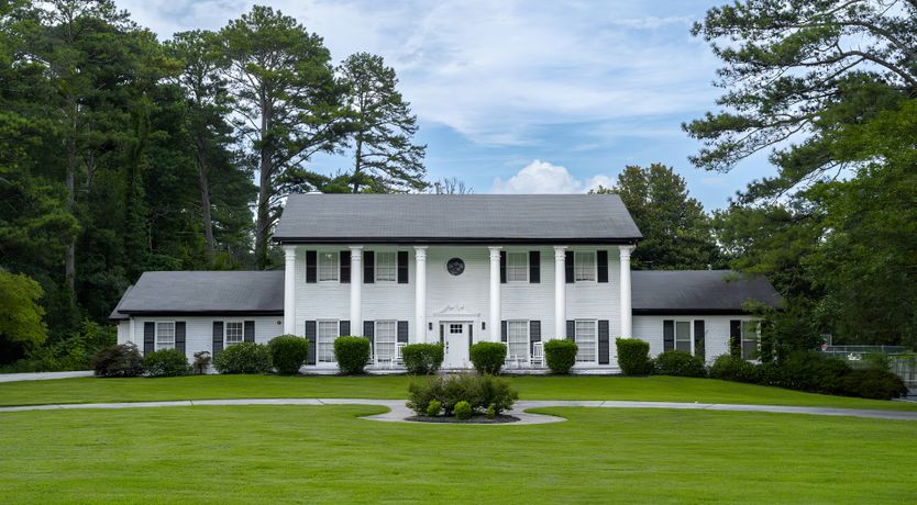Photo of VoyageATL Manor