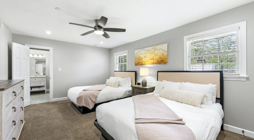 Photo of VoyageATL Manor