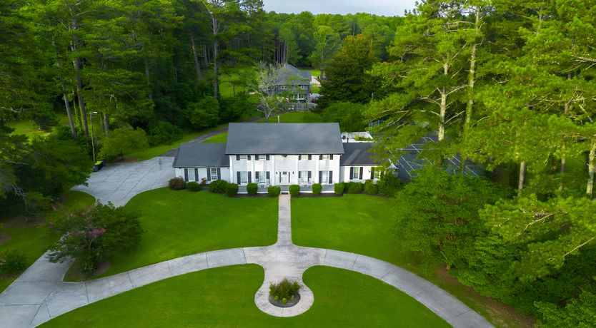 Photo of VoyageATL Manor