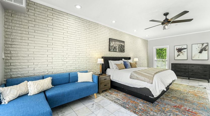 Photo of VoyageATL Manor