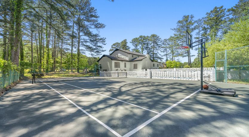 Photo of VoyageATL Manor