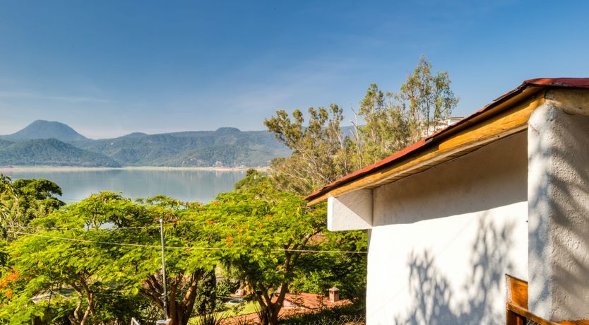 Photo of Idyllic Lakeview Retreat
