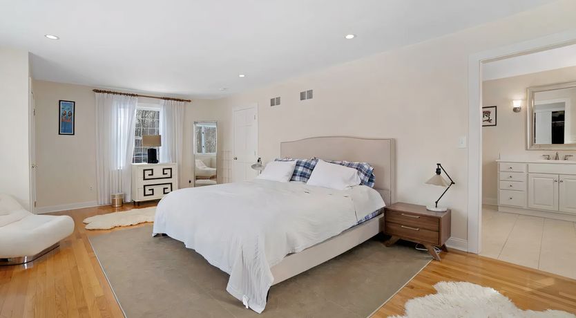 Photo of The Rainbow Bird