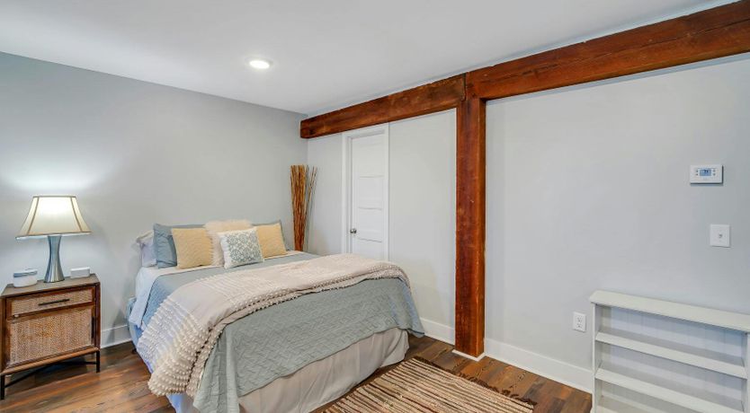 Photo of Stately Boro