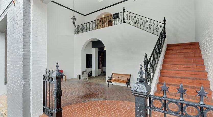 Photo of Stately Boro