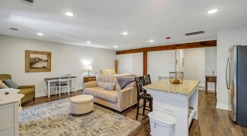 Photo of Stately Boro