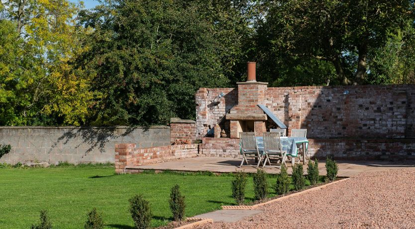 Photo of Kiln & Apple