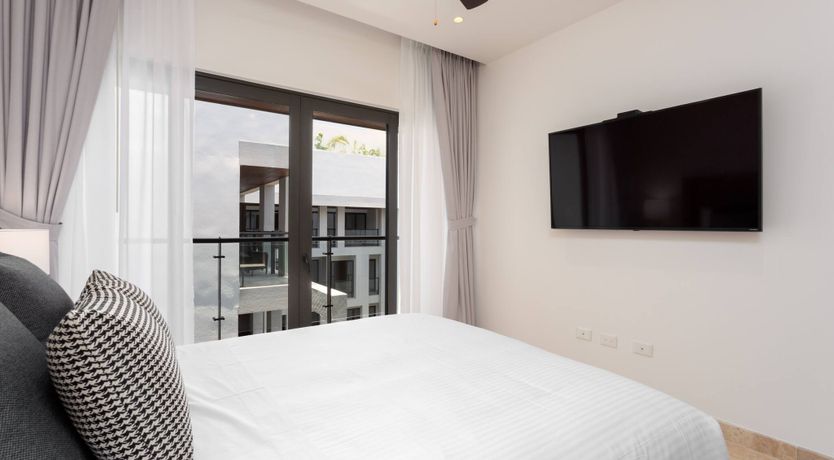 Photo of The Orange Conch