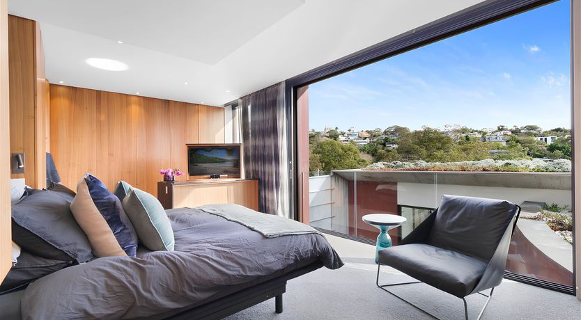 Photo of The Queen of Diamonds