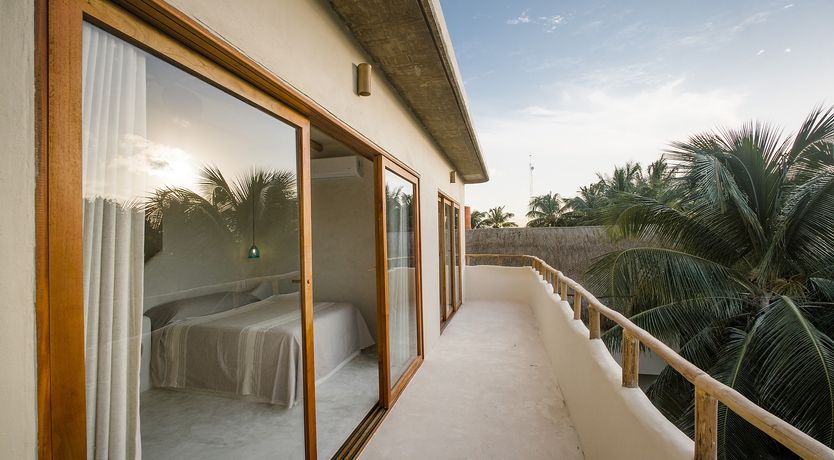 Photo of Caribbean Waters Edge