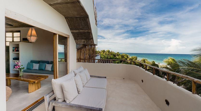 Photo of Caribbean Waters Edge