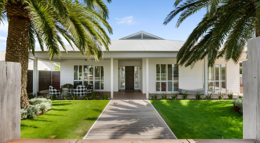 Photo of Ocean Beach Road