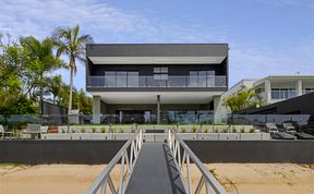 Photo of Contemporary Haven