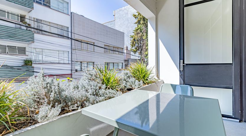 Photo of Ode to Nápoles