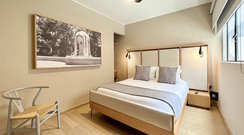 Photo of Ode to Nápoles