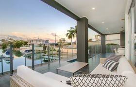 Photo of luxury-waterside-haven