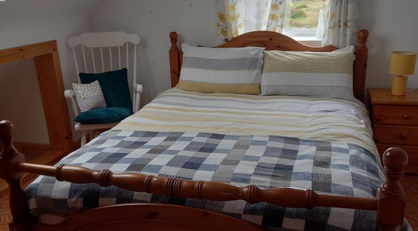 Photo of Pet paradise 6 bedhouse by sea