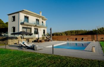 Olea Europaea Holiday Home