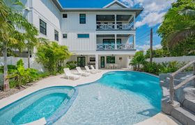 Photo of paradise-cove-retreat