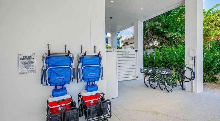 Photo of Live in Paradise