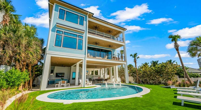 Photo of Live in Paradise