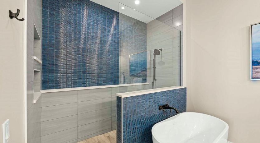 Photo of Live in Paradise