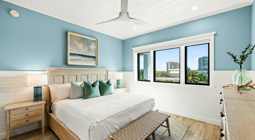 Photo of Live in Paradise