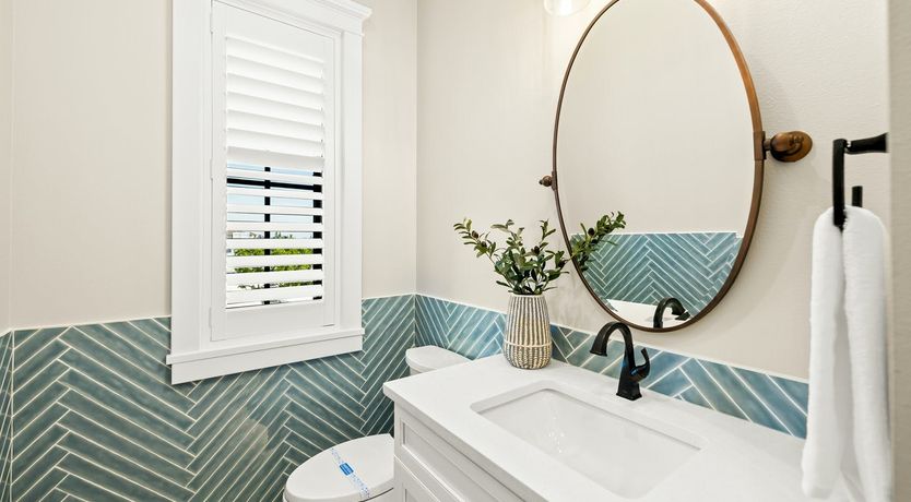 Photo of Live in Paradise