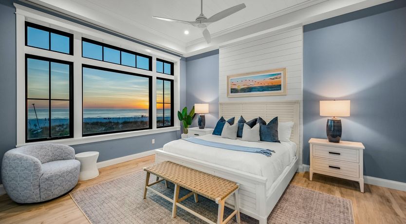 Photo of Live in Paradise