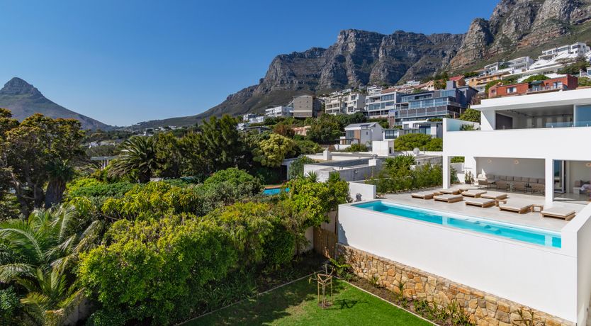 Photo of Mountain's Silhouette