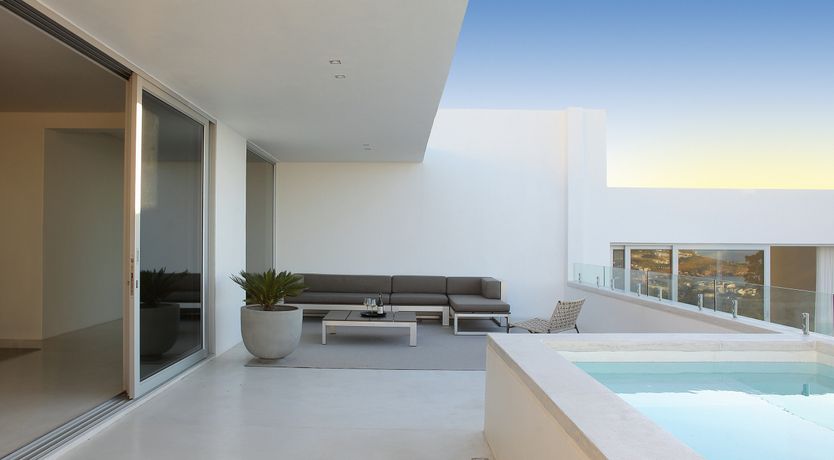 Photo of Mountain's Silhouette