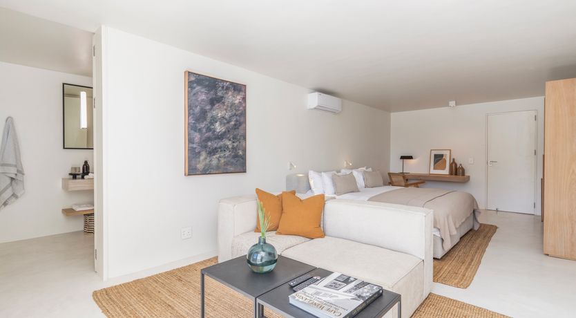 Photo of Mountain's Silhouette