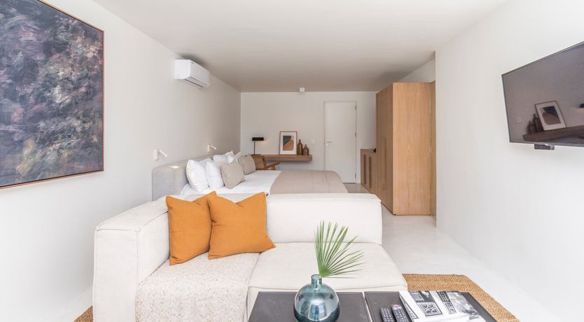 Photo of Mountain's Silhouette