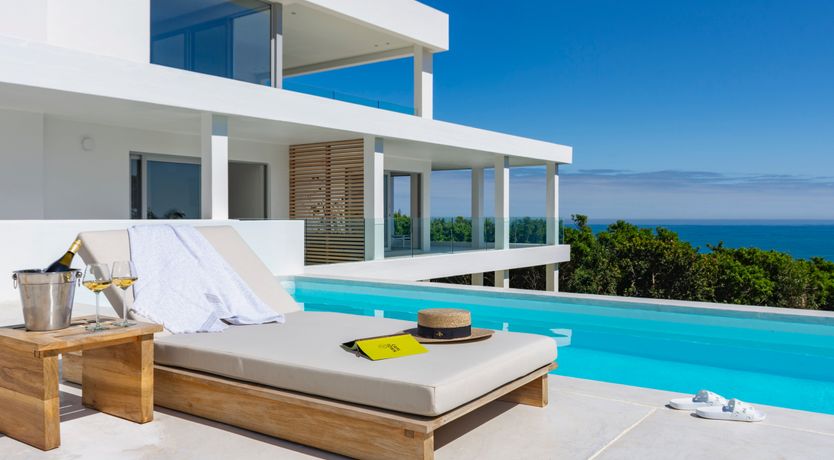 Photo of Mountain's Silhouette