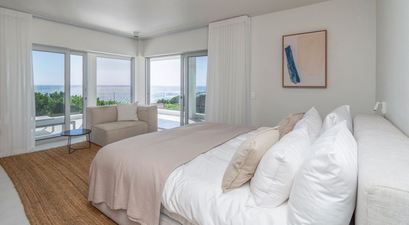 Photo of Mountain's Silhouette