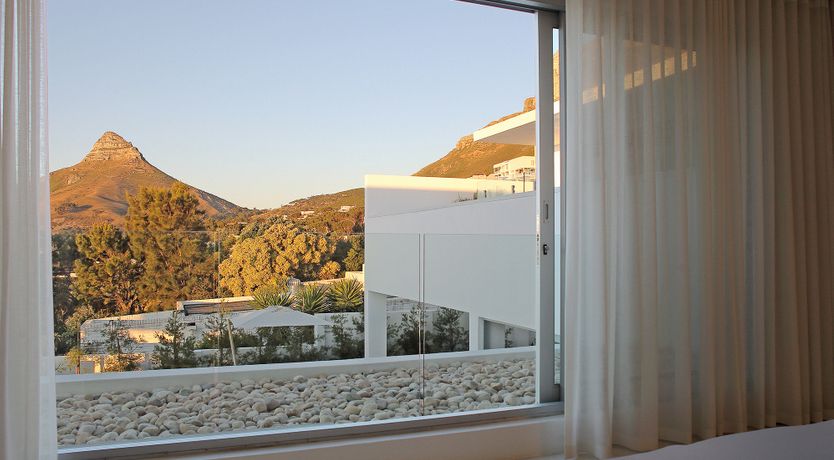 Photo of Mountain's Silhouette