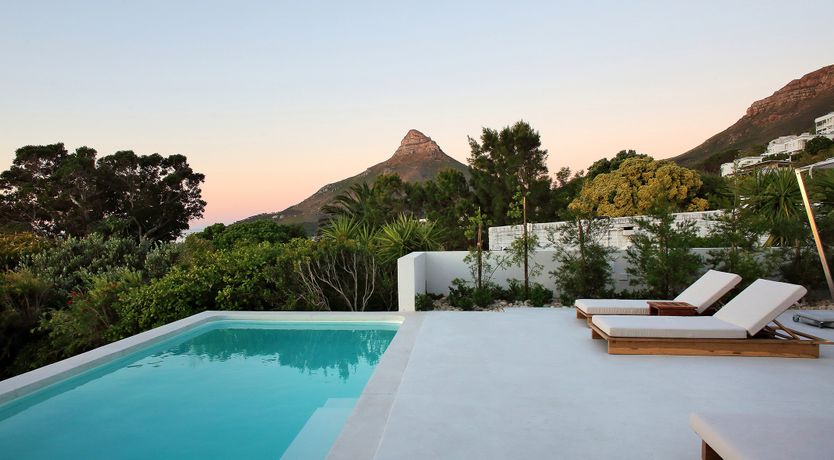 Photo of Mountain's Silhouette