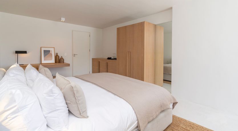 Photo of Mountain's Silhouette