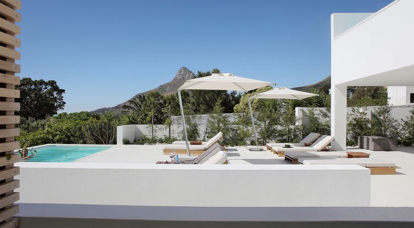 Photo of Mountain's Silhouette