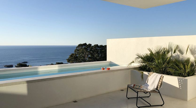 Photo of Mountain's Silhouette