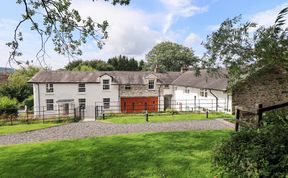 Photo of Abbots Reading Cottage